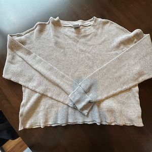 Aritzia TNA grey thermal cropped, long sleeve shirt
